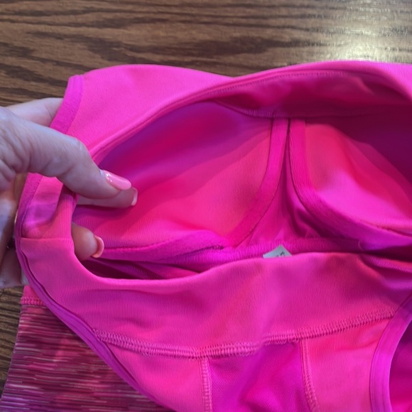ATHLETA PR SPORTS RACERBACK TANK. BUILT IN BRA, BACK 2 POCKETS FUCHSIA SZ SMALL - Picture 6 of 10